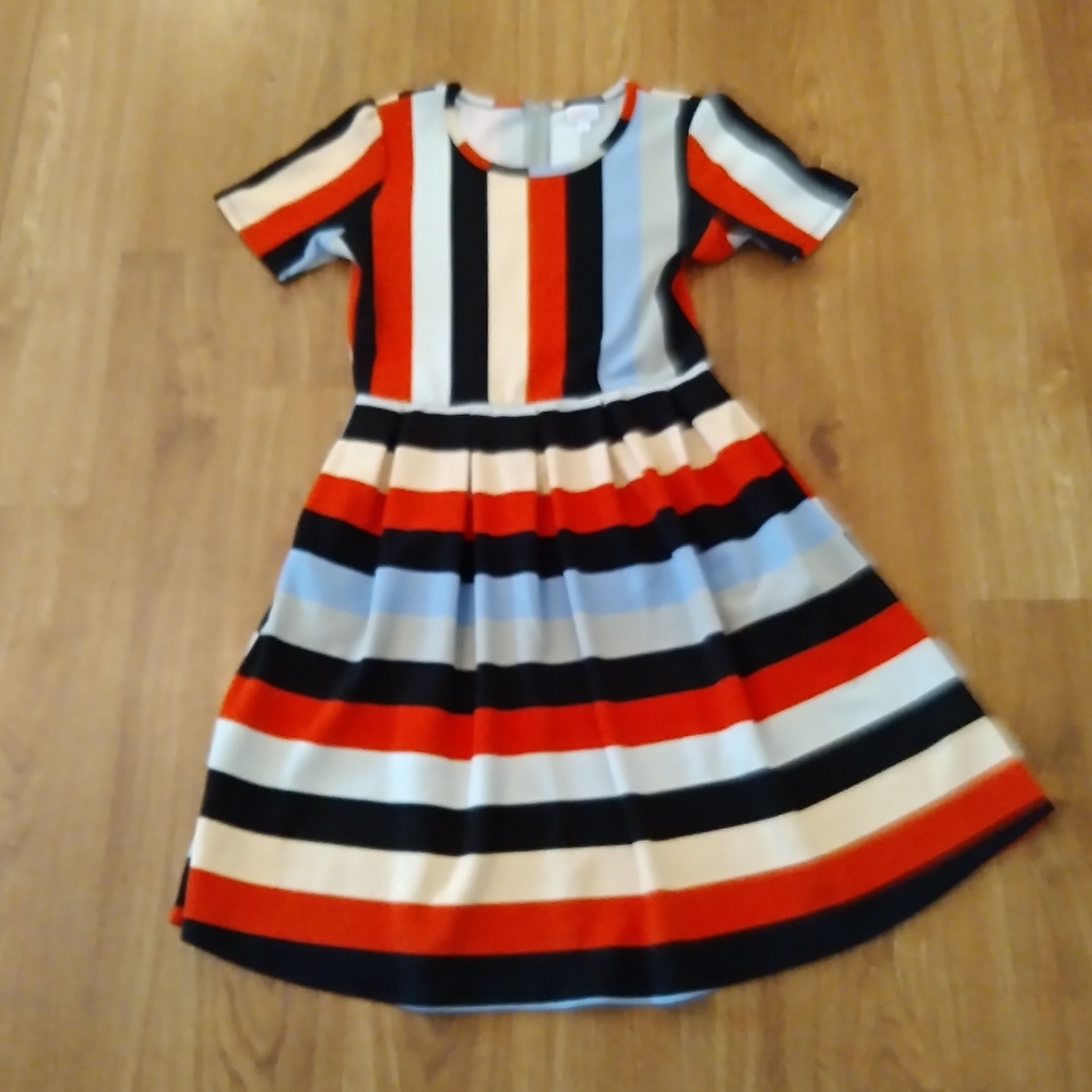 NWOT LULAROE Amelia XL
